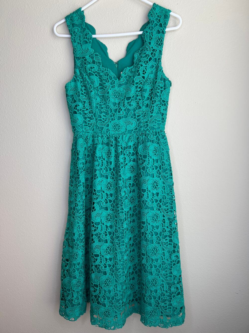 ModCloth Emerald Green Lace Midi Dress Scalloped V-Neck Size Small